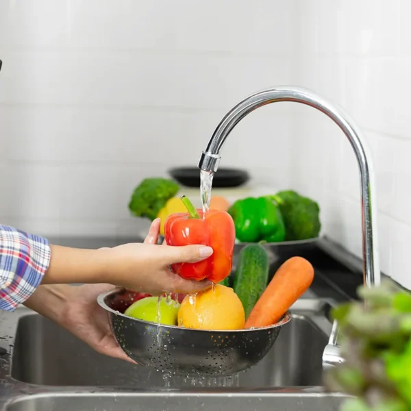 El Filtro Final: Cómo la Grifería FV Evita la Contaminación Cruzada en tus Alimentos