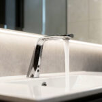 25166-llave-electronica-para-lavabo-eris---funcionamiento-dual-acdc_imagen-producto-secundaria_19-14